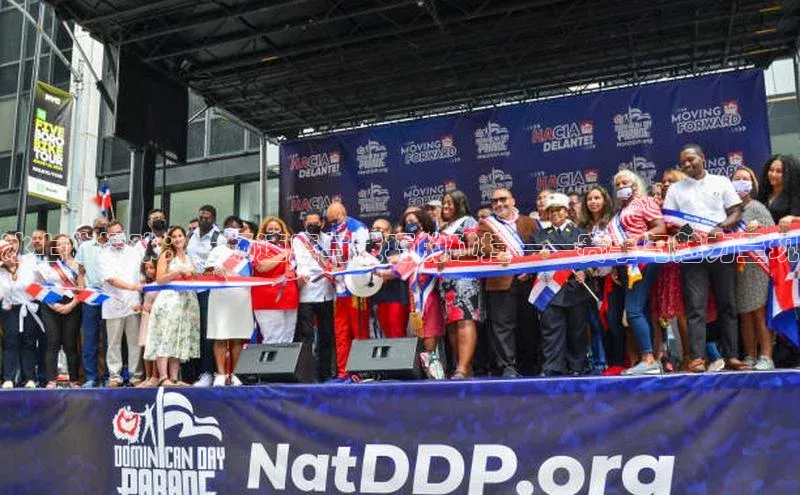 冰上曲棍球：一场速度与技巧的碰撞——赛事与魅力呈现